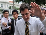 Bóng đá anh, ngoại hạng anh, lịch thi đấu euro 2012, Singapore phạt đánh đòn một người Thụy Sĩ vì vẽ bậy